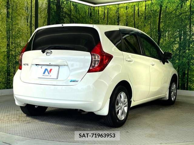 Nissan NOTE 2015-08 365385-17