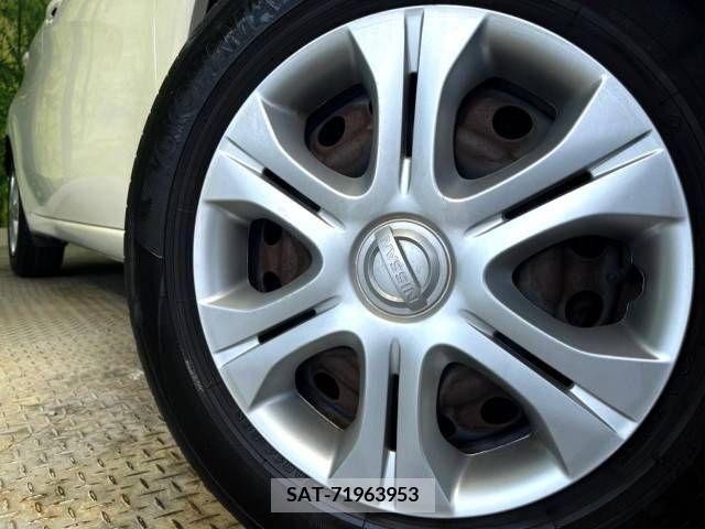 Nissan NOTE 2015-08 365385-13