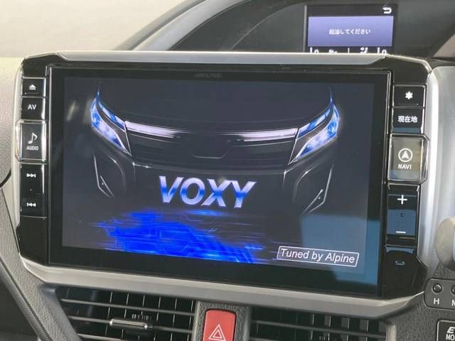 Toyota VOXY HYBRID 2018-11 12573-3