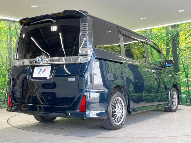 Toyota VOXY HYBRID 2018-11 12573-18