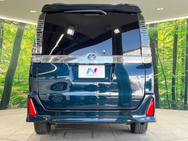 Toyota VOXY HYBRID 2018-11 12573-16
