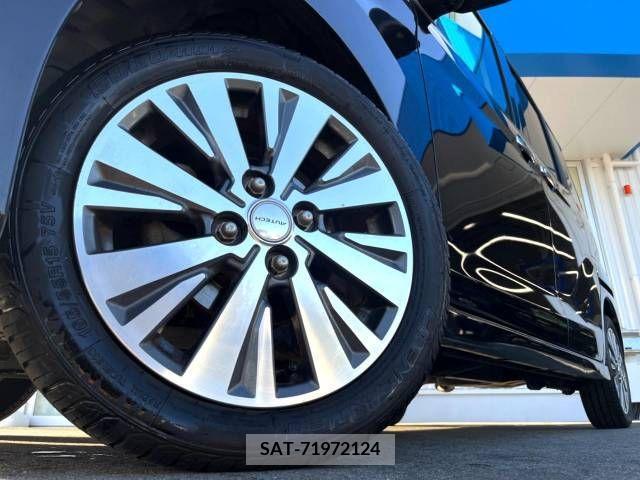 Nissan ROOX 2015-03 323771-9