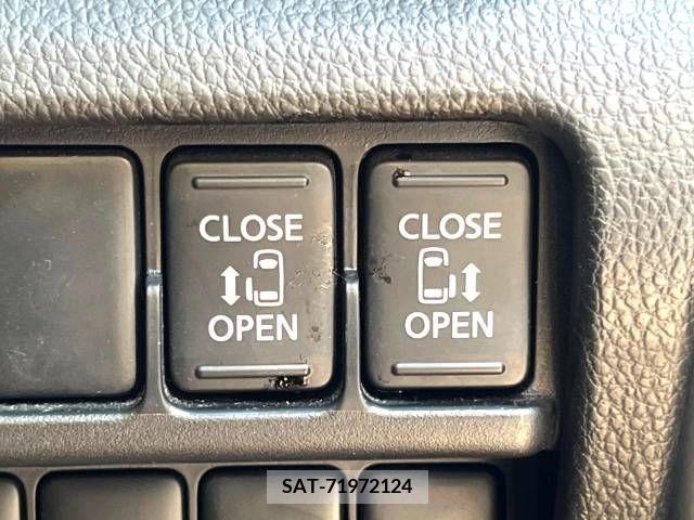 Nissan ROOX 2015-03 323771-1