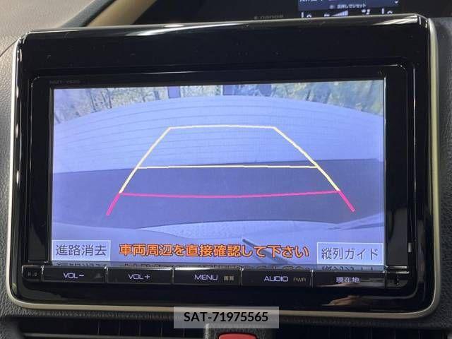 Toyota NOAH HYBRID 2014-05 279606-4