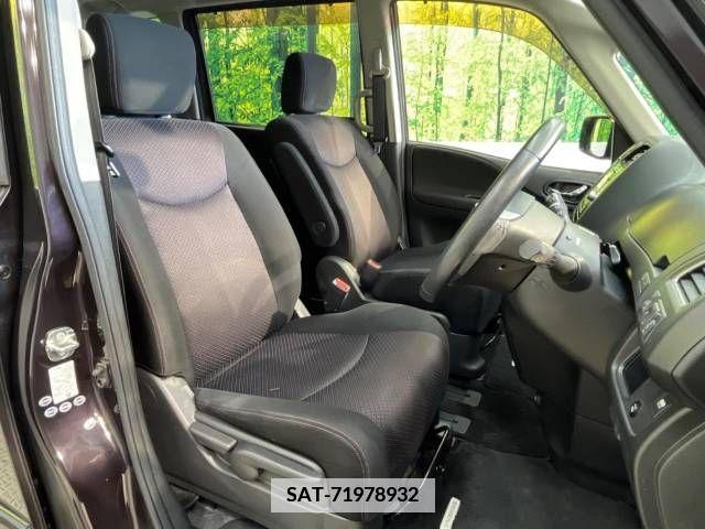 Nissan SERENA 2012-03 367681-8
