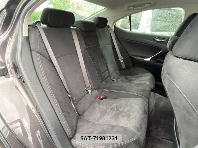 Lexus IS 2009-04 388391-9