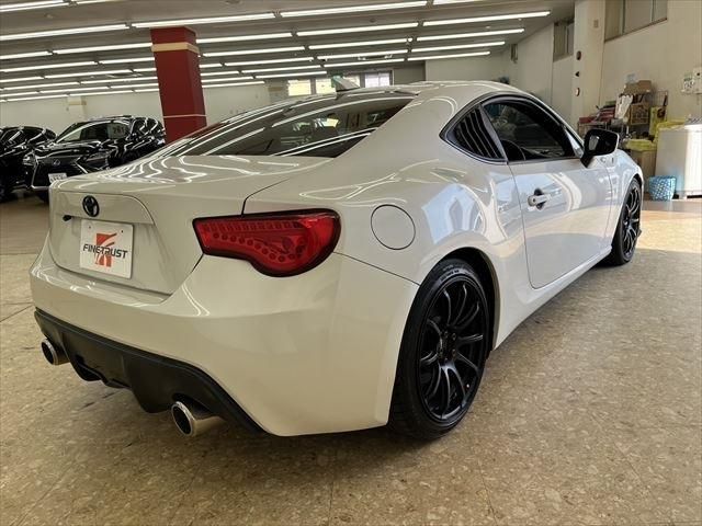 Toyota 86 2012-08 17385-4