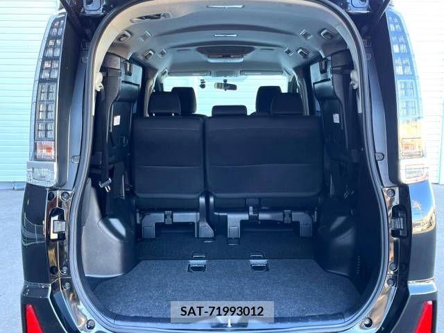 Toyota VOXY 2015-04 329901-11