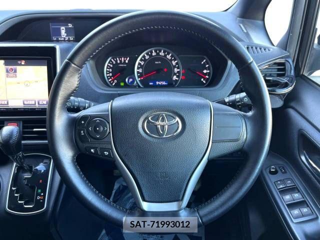 Toyota VOXY 2015-04 329901-12