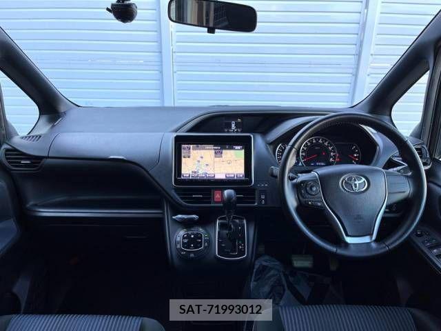 Toyota VOXY 2015-04 329901-1