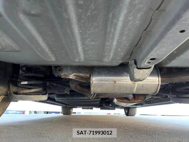 Toyota VOXY 2015-04 329901-19