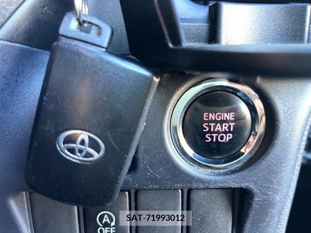 Toyota VOXY 2015-04 329901-6