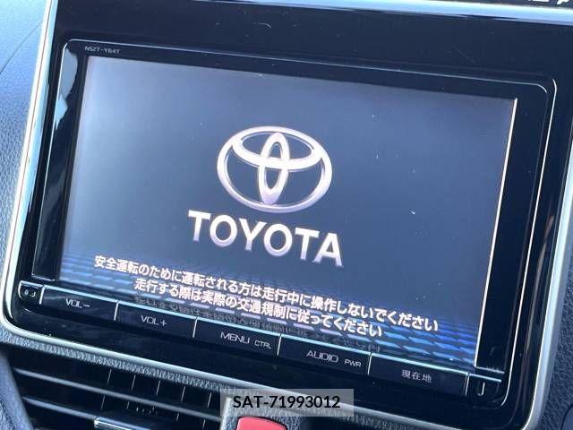 Toyota VOXY 2015-04 329901-3