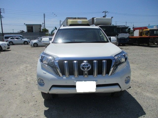 Toyota PRADO 2017-01 7047-5