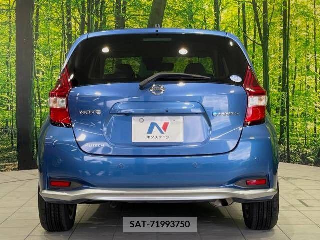 Nissan NOTE 2017-11 365420-15