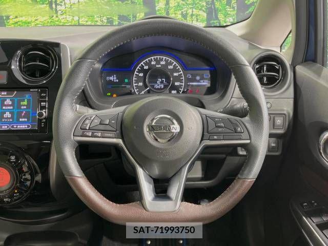 Nissan NOTE 2017-11 365420-11