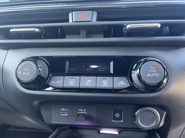 Nissan AURA 2022-04 186871-6