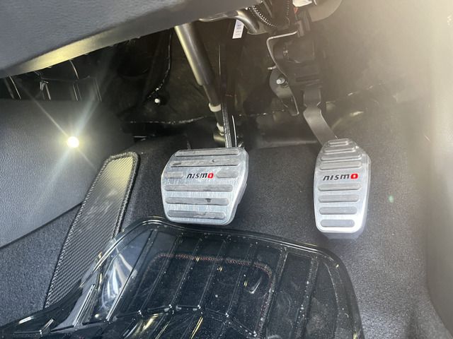 Nissan AURA 2022-04 186871-19