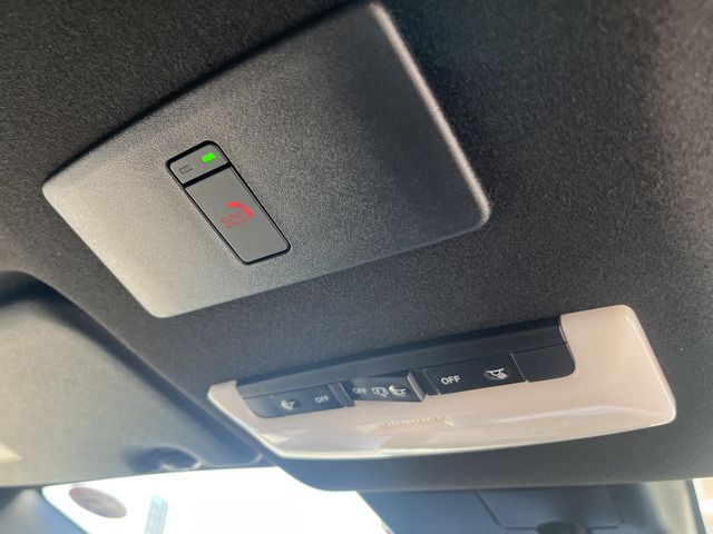 Nissan AURA 2022-04 186871-13