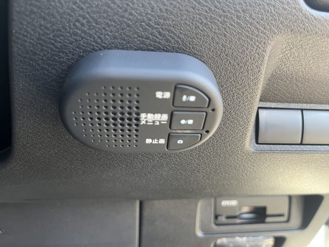 Nissan AURA 2022-04 186871-10