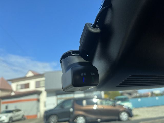 Nissan AURA 2022-04 186871-9