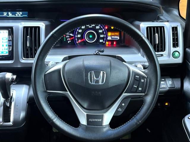 Honda e 2012-04 13086-12