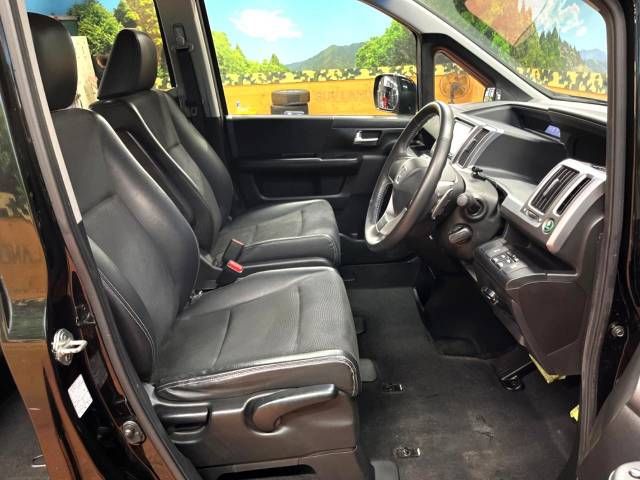 Honda e 2012-04 13086-8