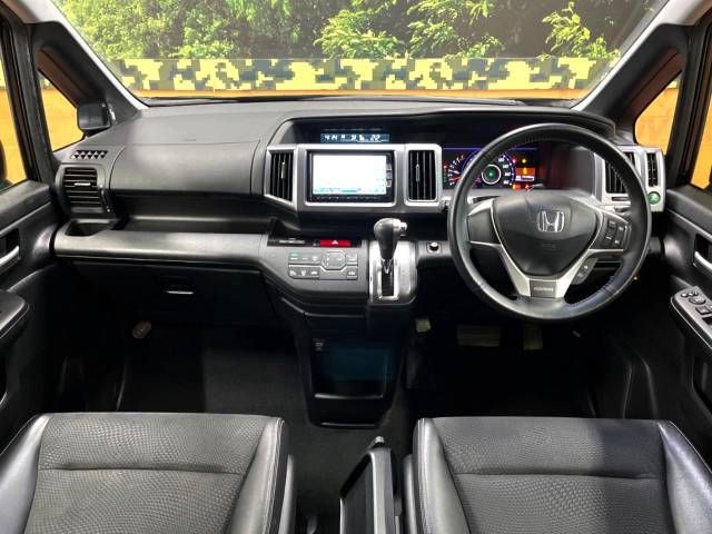 Honda e 2012-04 13086-1