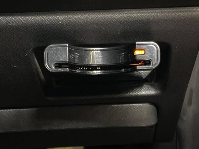 Honda e 2012-04 13086-7