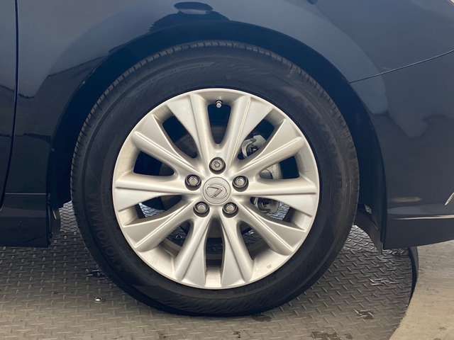 Lexus HS 2015-03 180538-16