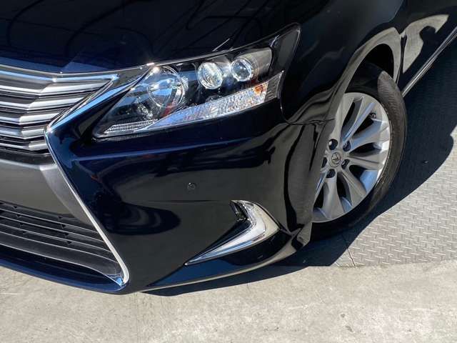 Lexus HS 2015-03 180538-5