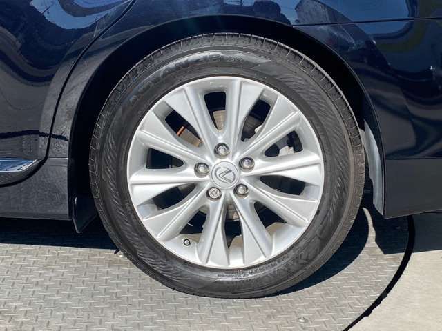Lexus HS 2015-03 180538-14