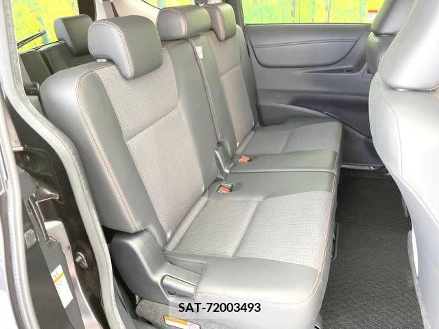 Toyota SIENTA 2018-05 212660-9