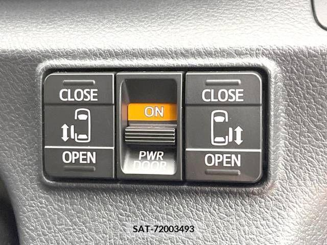 Toyota SIENTA 2018-05 212660-5