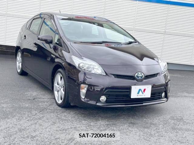 Toyota PRIUS 2015-08 385944-16