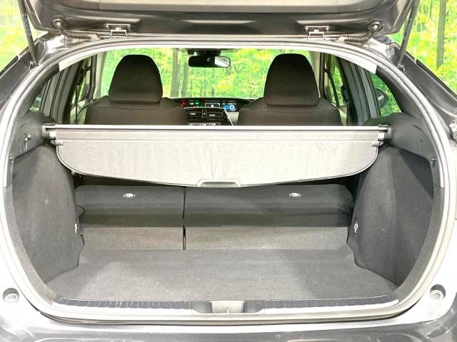 Toyota PRIUS 2019-04 187939-10