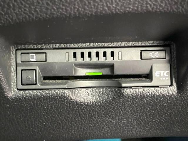 Toyota PRIUS 2019-04 187939-6