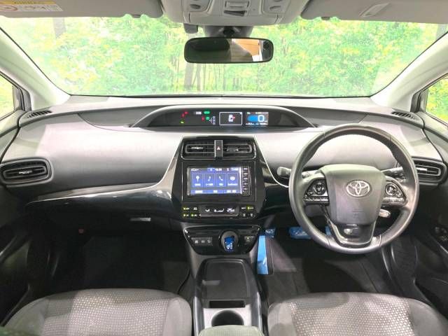 Toyota PRIUS 2019-04 187939-1