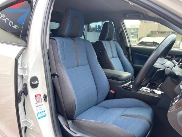 Toyota CROWN SEDAN 2017-10 11417-8