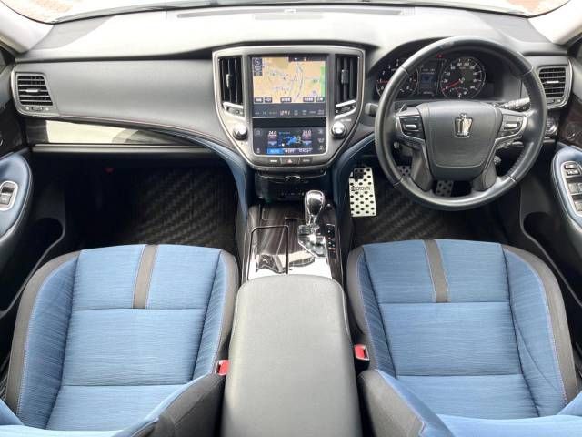 Toyota CROWN SEDAN 2017-10 11417-1