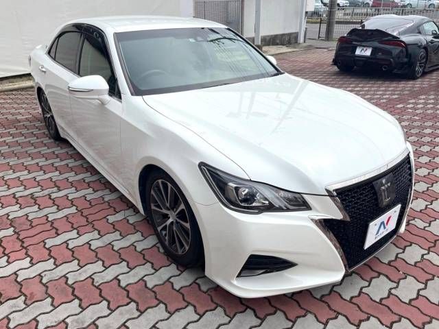 Toyota CROWN SEDAN 2017-10 11417-16