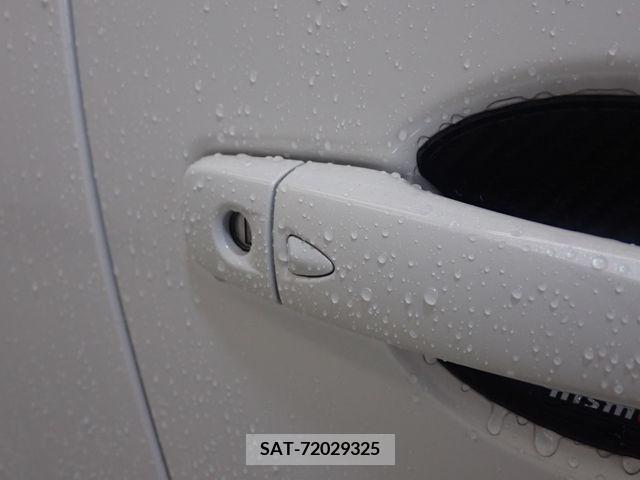 Nissan AURA 2023-01 261529-9
