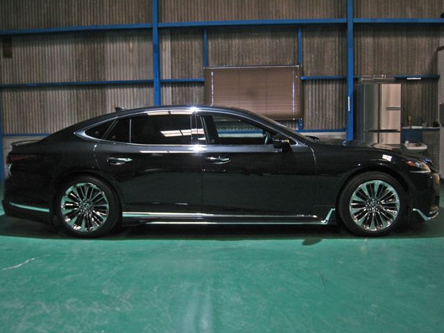 Lexus LS 2018-01 2845-5