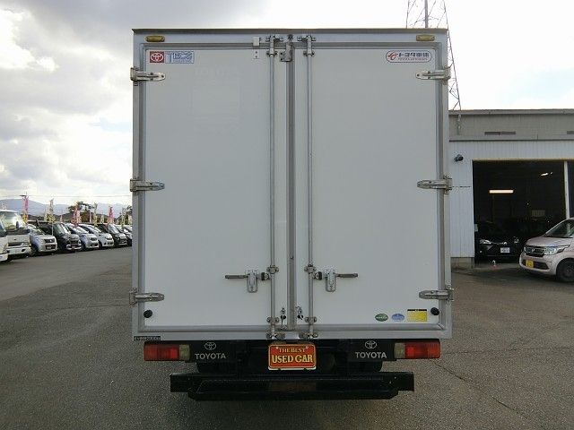 Toyota DYNA TRUCK 2013-11 13752-22