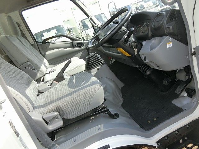 Toyota DYNA TRUCK 2013-11 13752-2