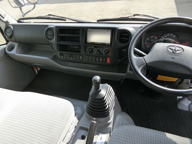 Toyota DYNA TRUCK 2013-11 13752-17
