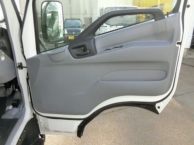 Toyota DYNA TRUCK 2013-11 13752-19
