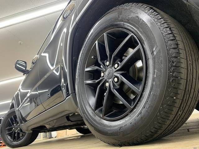 Jeep GRAND CHEROKEE 2017-04 13380-18