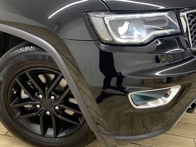 Jeep GRAND CHEROKEE 2017-04 13380-17