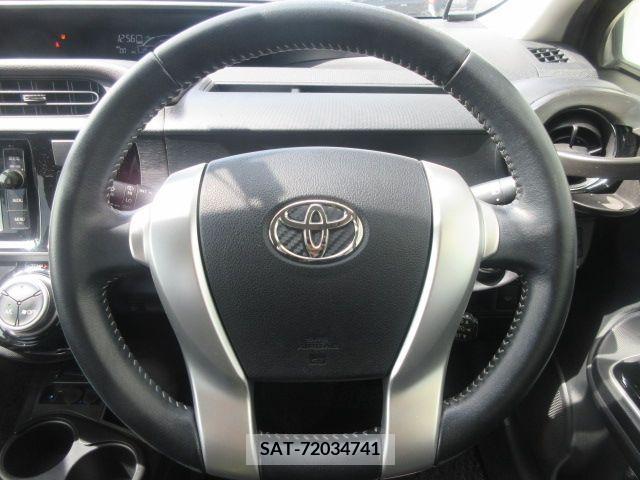 Toyota AQUA 2015-02 260720-21